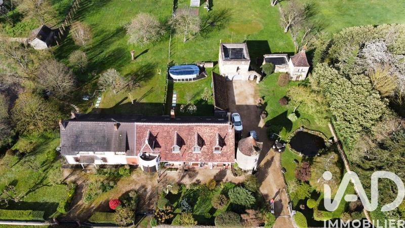 Maison - 155 m² - 9 pièces