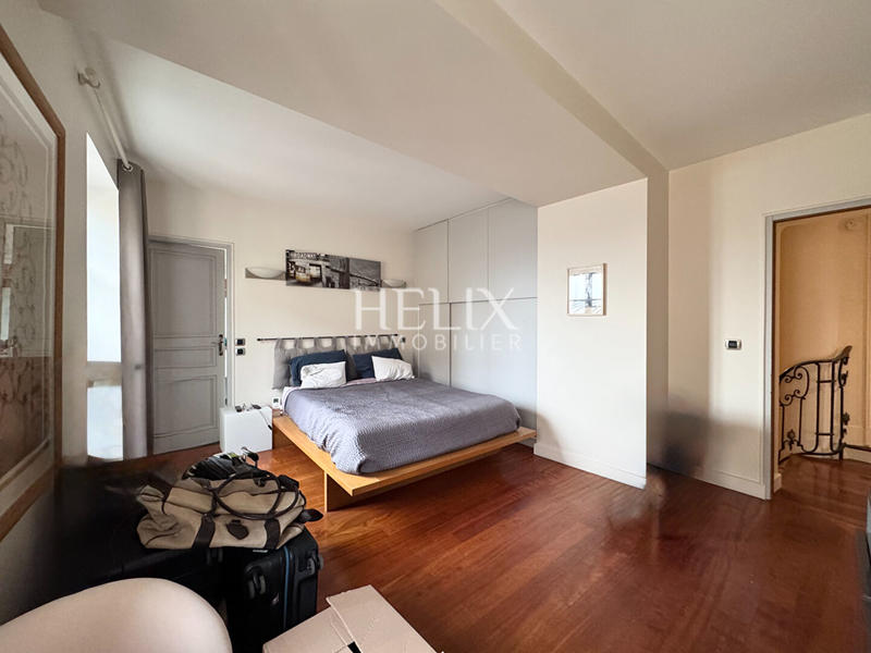 Appartement - 130 m² - 4 pièces