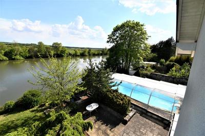 Propriété - 287 m² - 8 pièces