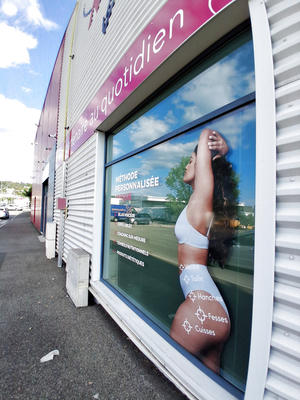 Fonds de commerce - Magasins - 74 m²