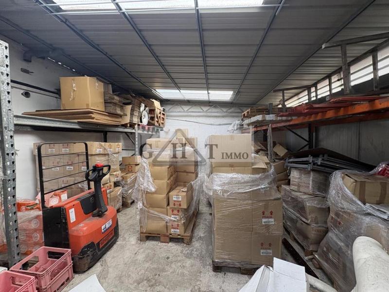Entrepôt - 380 m²
