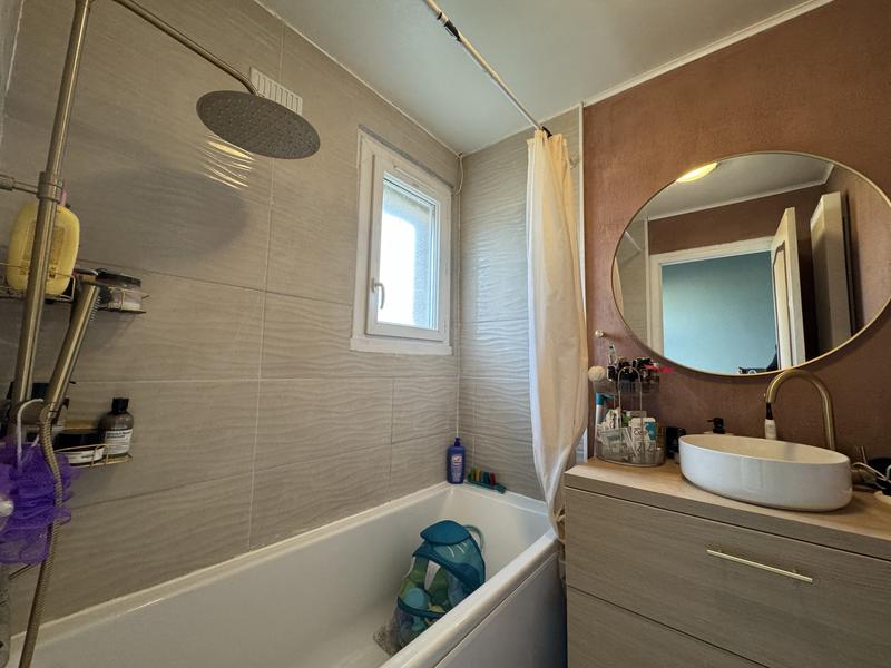 Maison - 64 m² - 3 pièces