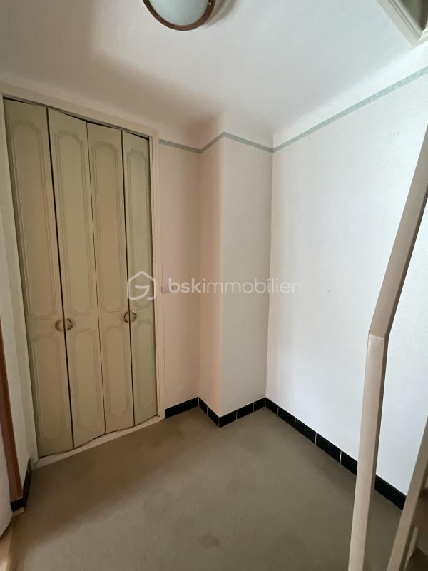 Maison - 180 m² - 8 pièces