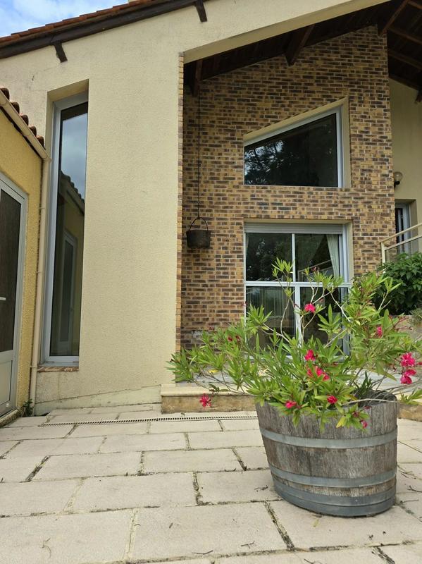 Maison - 282 m² - 11 pièces