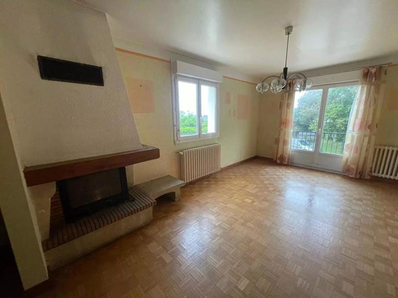 Maison - 95 m² - 6 pièces