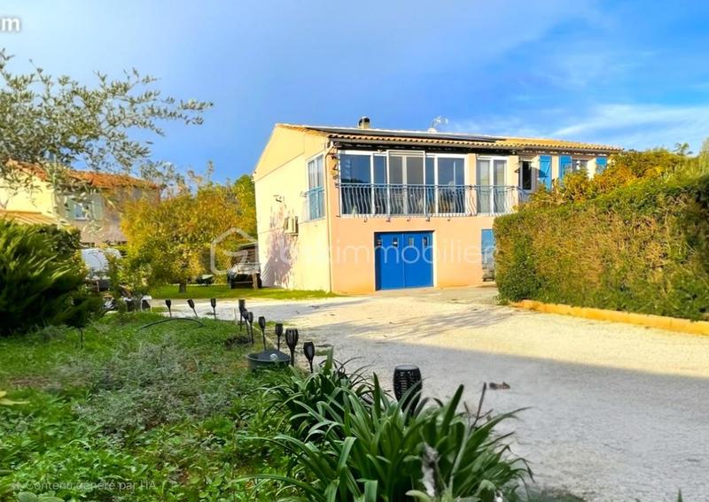 Maison traditionnelle - 140 m² - 6 pièces