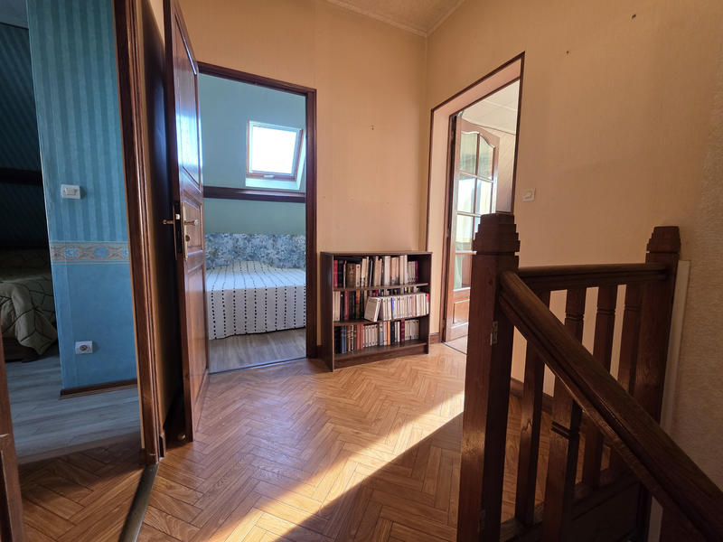 Maison - 90 m² - 5 pièces