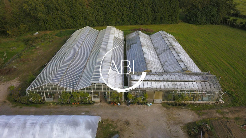 Local commercial - 1 500 m²