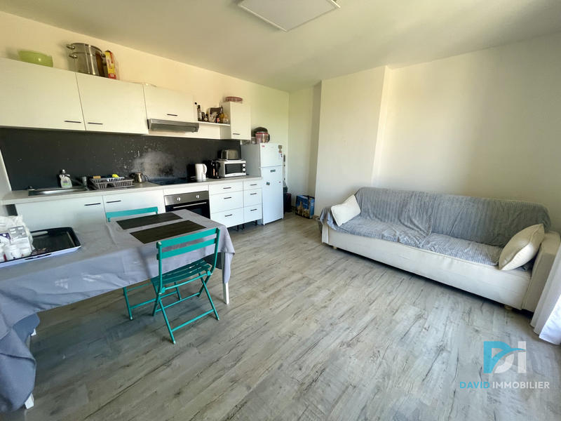 Maison - 242 m² - 5 pièces