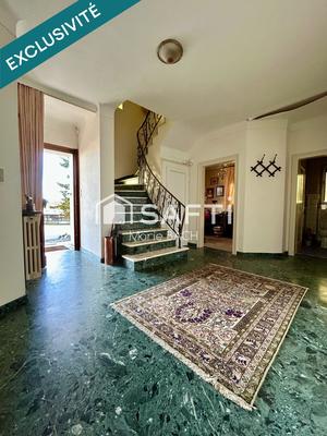 Maison - 197 m² - 7 pièces