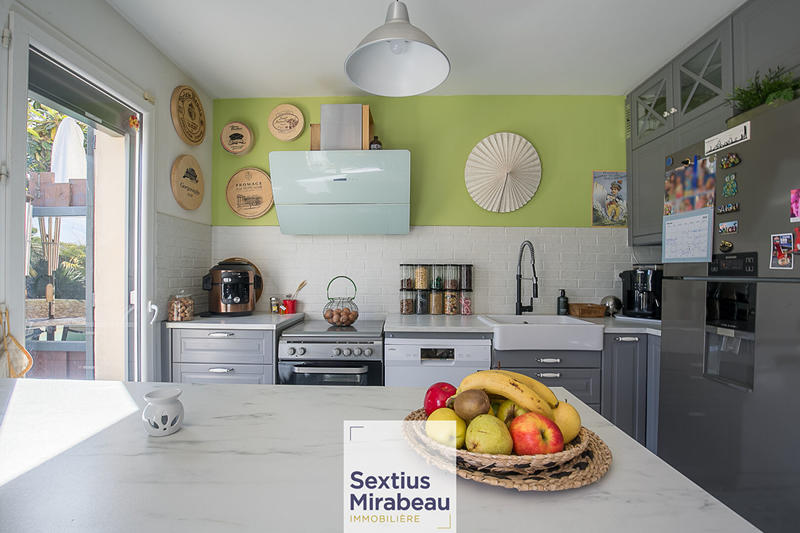 Maison - 95 m² - 5 pièces