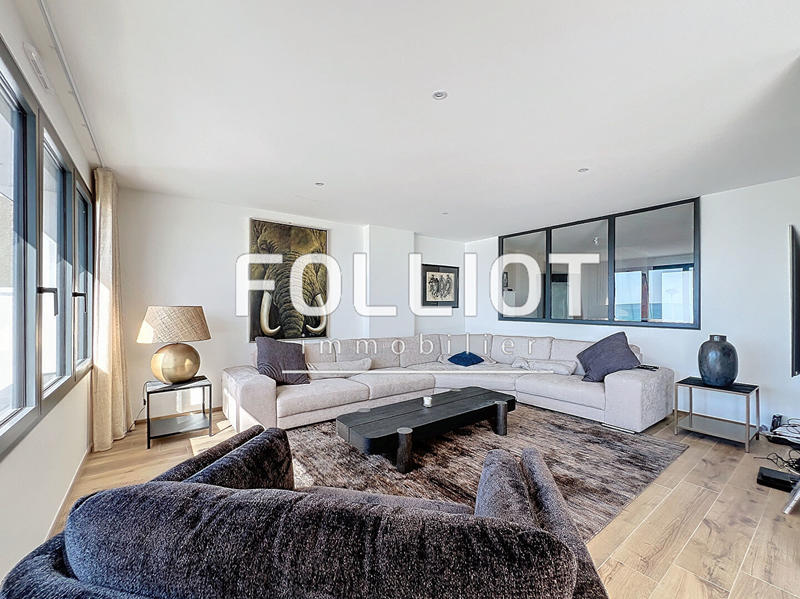 Maison - 200 m² - 7 pièces