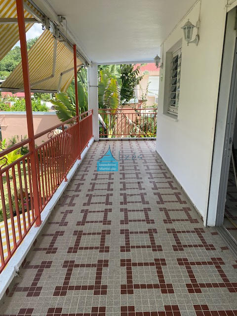 Appartement - 82 m² - 4 pièces