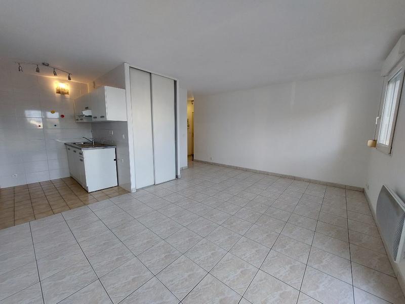 Studio - 30 m² - 1 pièce