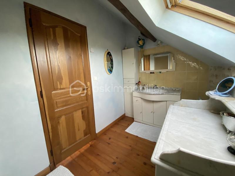 Corps de ferme - 237 m² - 9 pièces