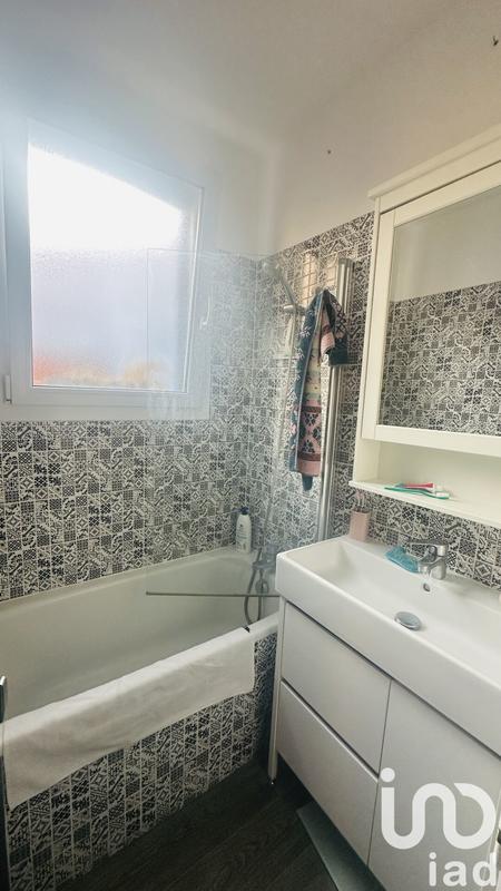 Maison - 95 m² - 5 pièces