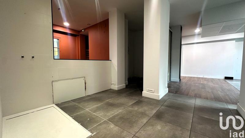 Local commercial - 111 m²