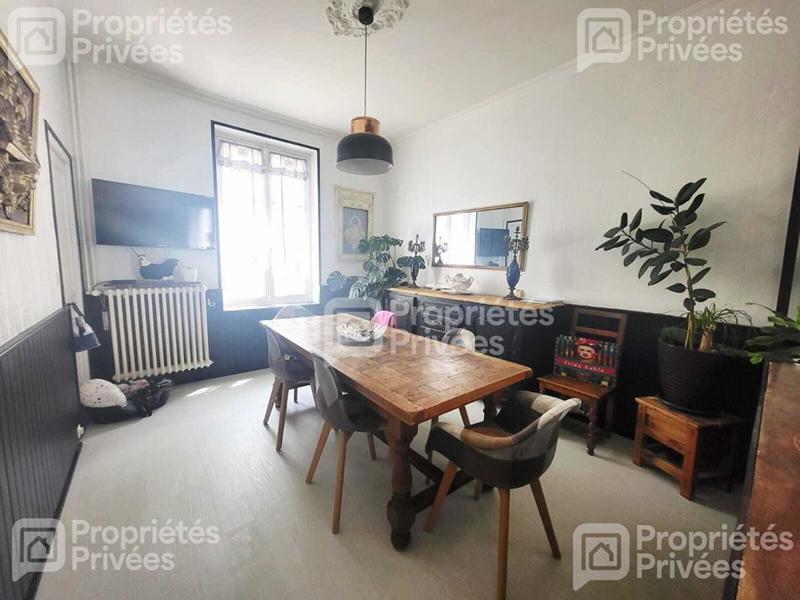 Maison - 176 m² - 8 pièces
