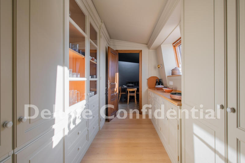Appartement - 124 m² - 6 pièces