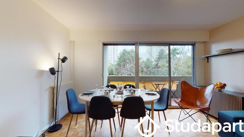 Chambre - 10 m² - 1 pièce