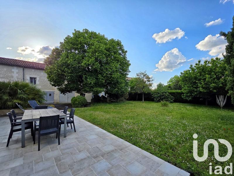 Maison - 380 m² - 12 pièces