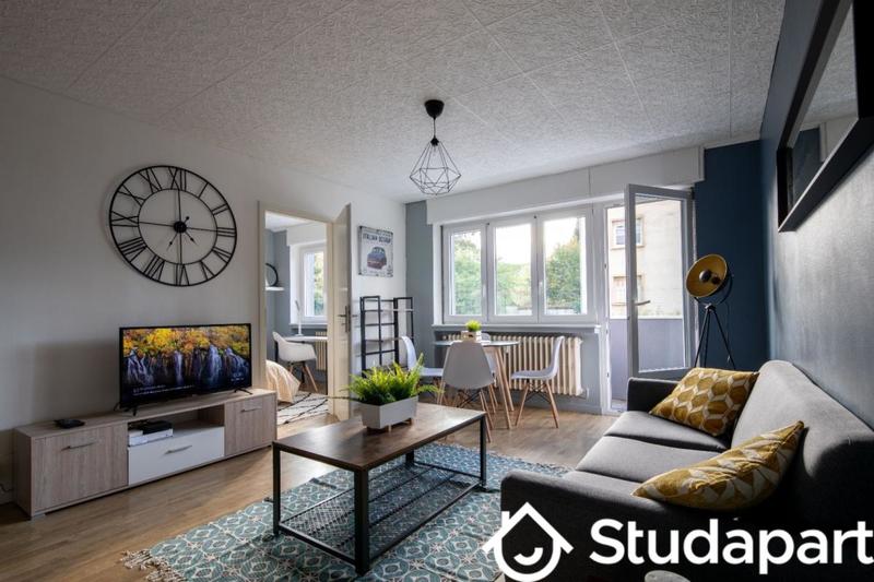 Chambre - 10 m² - 1 pièce