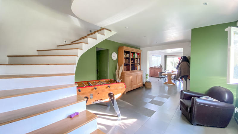 Maison - 250 m² - 7 pièces