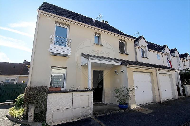 Maison - 104 m² - 6 pièces