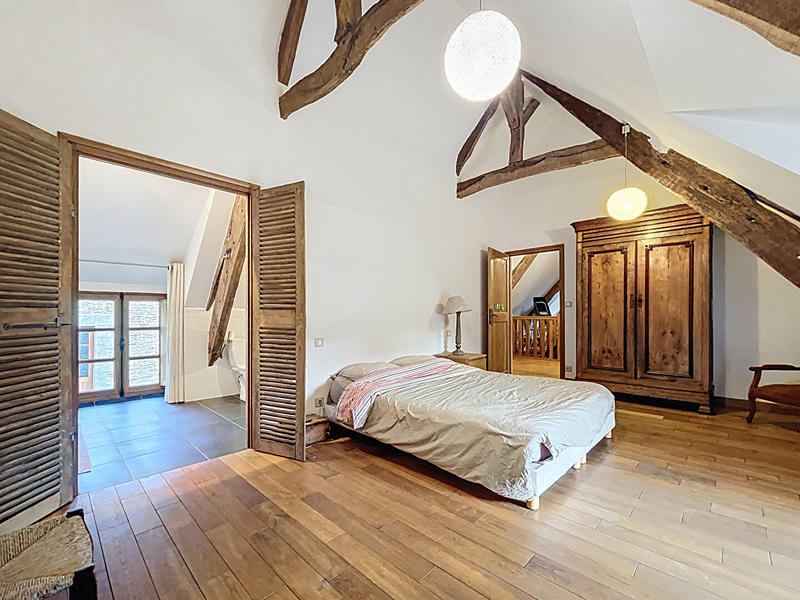 Maison - 418 m² - 15 pièces