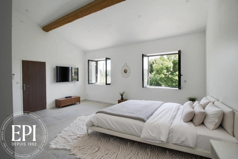 Propriété - 450 m² - 10 pièces