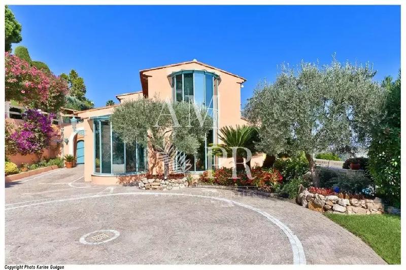 Villa - 350 m² - 10 pièces