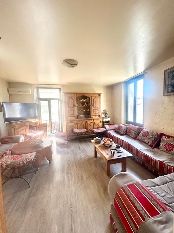 Appartement - 77 m² - 4 pièces