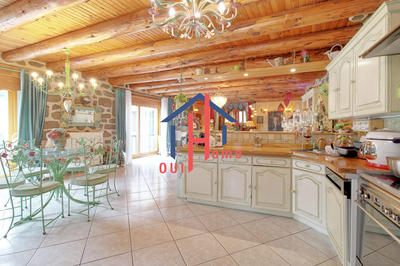 Maison ancienne - 270 m² - 14 pièces