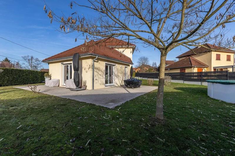 Maison - 102 m² - 4 pièces