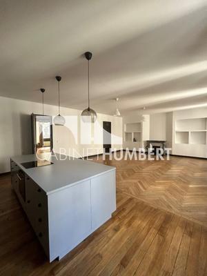 Appartement - 157 m² - 3 pièces