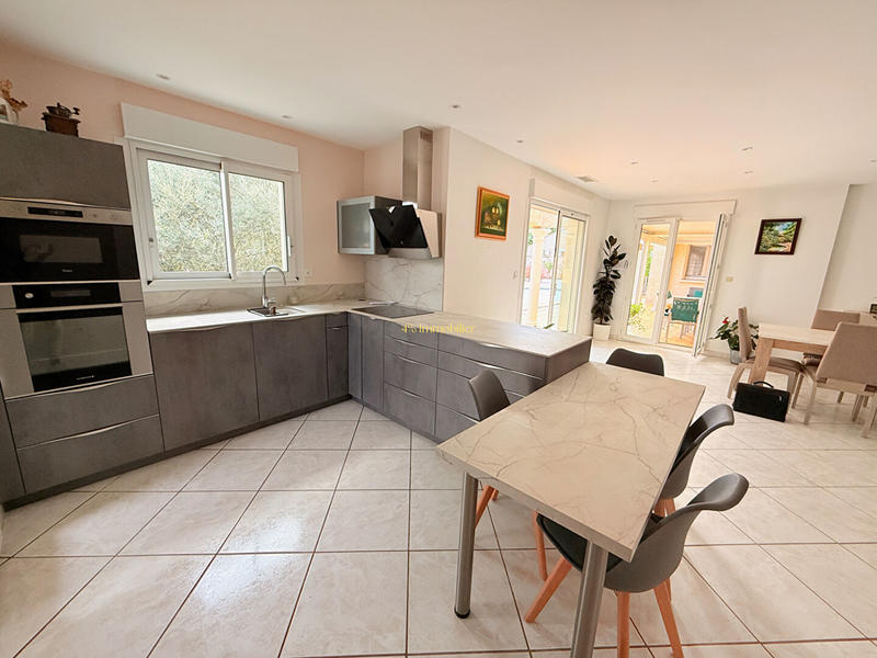 Maison - 160 m² - 6 pièces