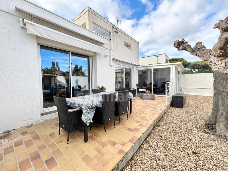 Maison - 180 m² - 8 pièces