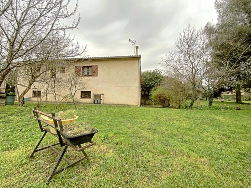 Maison - 180 m² - 5 pièces