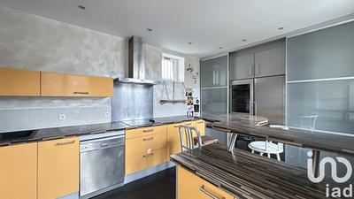 Appartement - 179 m² - 7 pièces