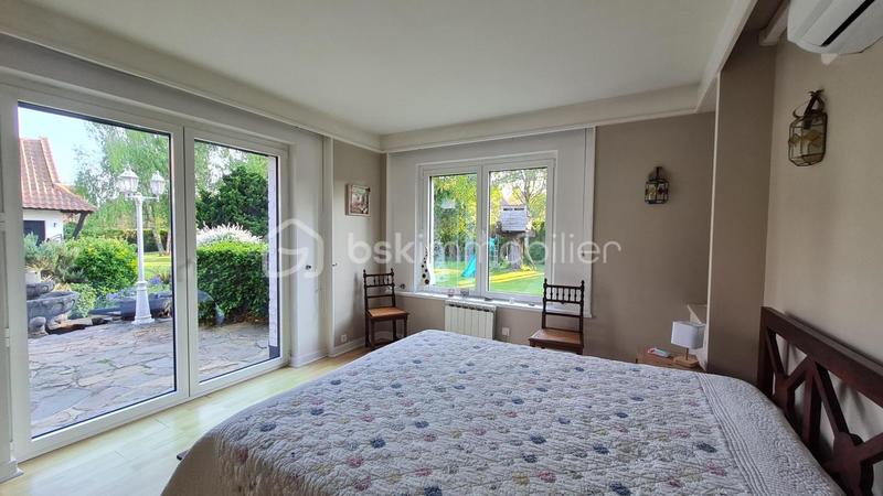 Demeure - 290 m² - 12 pièces