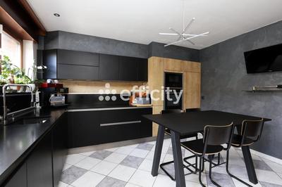 Maison - 166 m² - 5 pièces