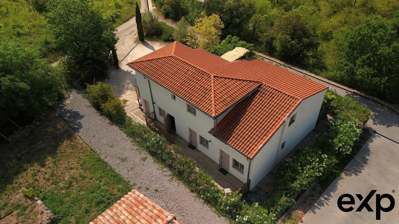 Villa - 167 m² - 9 pièces