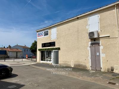 Local commercial - 93 m² - 4 pièces