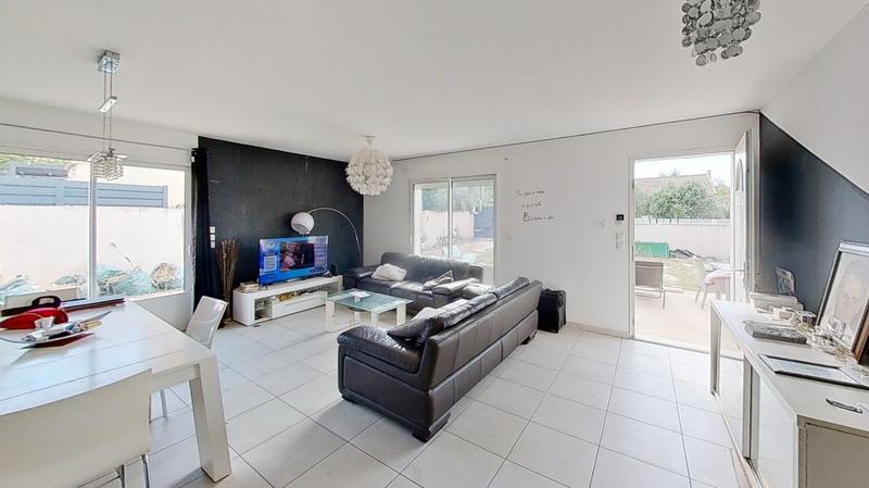 Maison - 93 m² - 5 pièces