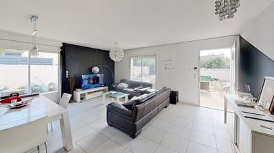 Maison - 93 m² - 5 pièces