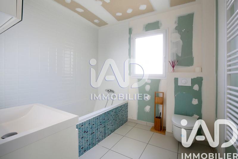 Maison - 99 m² - 4 pièces
