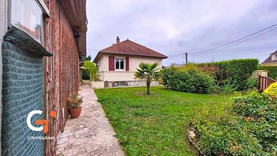 Maison - 95 m² - 4 pièces