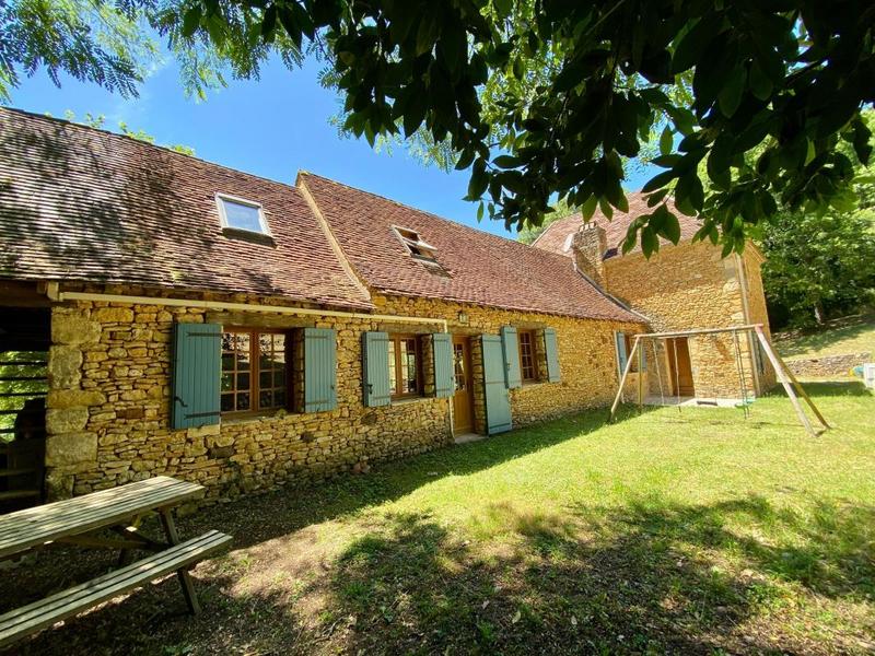 Propriété - 220 m² - 4 pièces