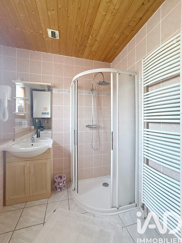 Maison - 300 m² - 21 pièces