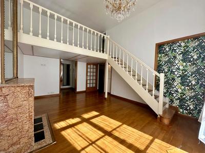 Appartement - 100 m² - 4 pièces